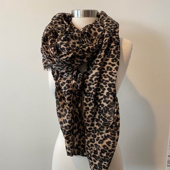 Women’s 6 scarves clothing accessories leopard lot box - Picture 3 of 6